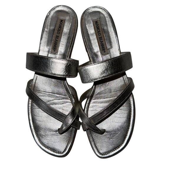 Manolo Blahnik Susa Silver Leather Flat Strappy Thong Sandal Size 37.5 - Picture 5 of 16